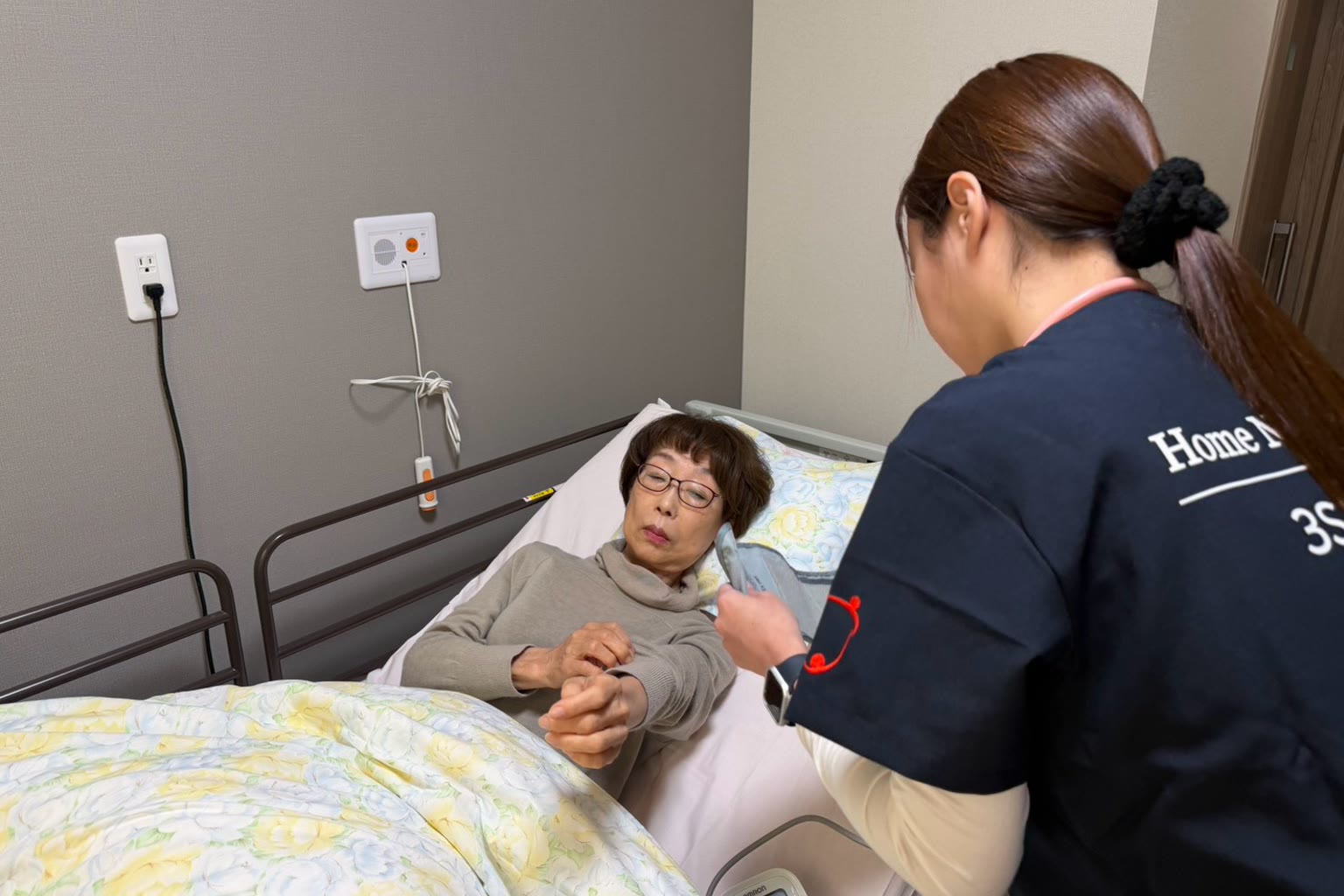 八尾市で床ずれ(褥瘡)ケアに対応する老人ホームの探し方